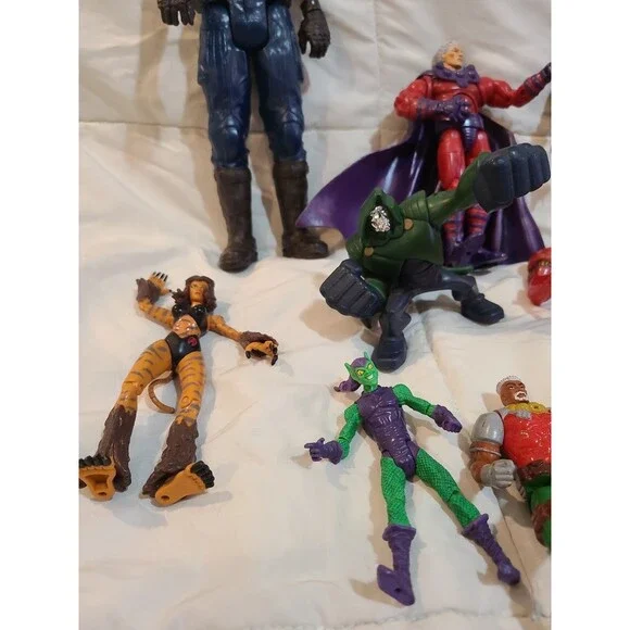 Lot of Marvel Figures Spiderman Captain America Avengers